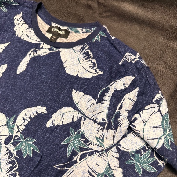 Express Men’s Floral Short Sleeve T-Shirt - Picture 2 of 3